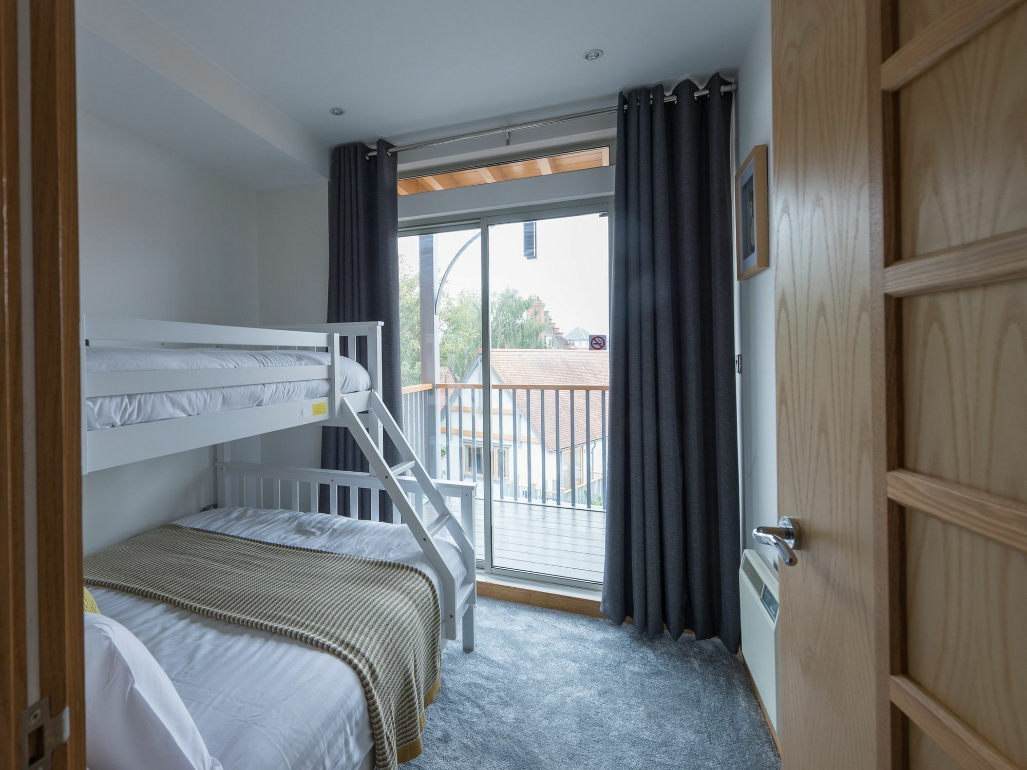 Dee Lane Apartment Честър Екстериор снимка